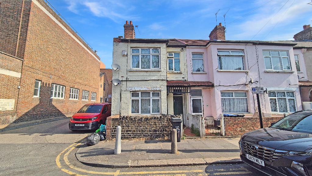 Leeds Street, Edmonton, London, UK, N18 2AB