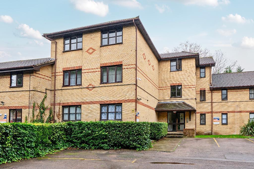 Hickory Close, Edmonton, London, UK, N9 7PY