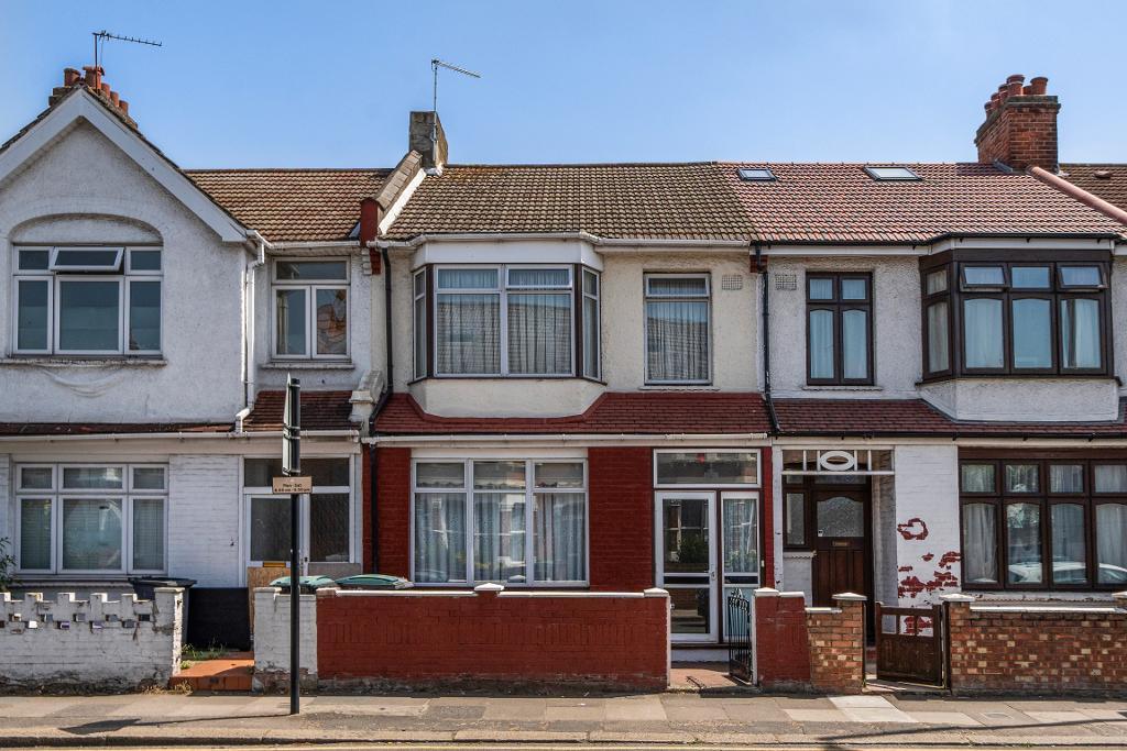 Westbury Avenue, London, UK, N22 6RU
